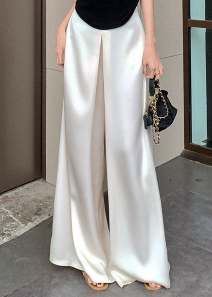 Well Tailored Pants with a Graceful Silhouette