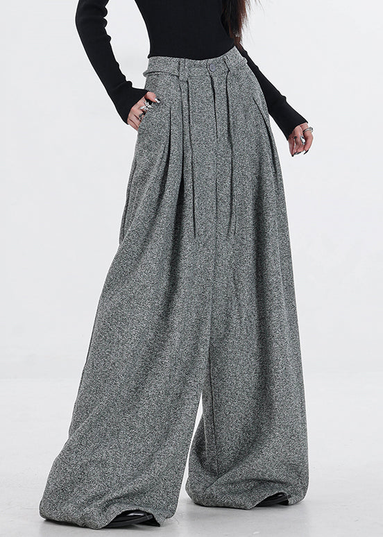 Classic Vintage Pants with a Flattering Fit