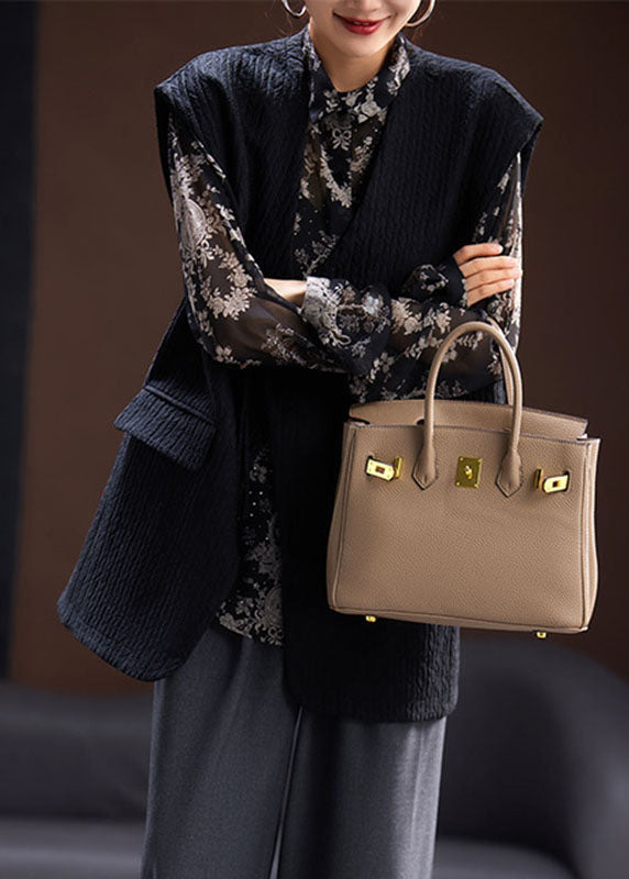 Beautifully Finished Coat in a Timeless Design