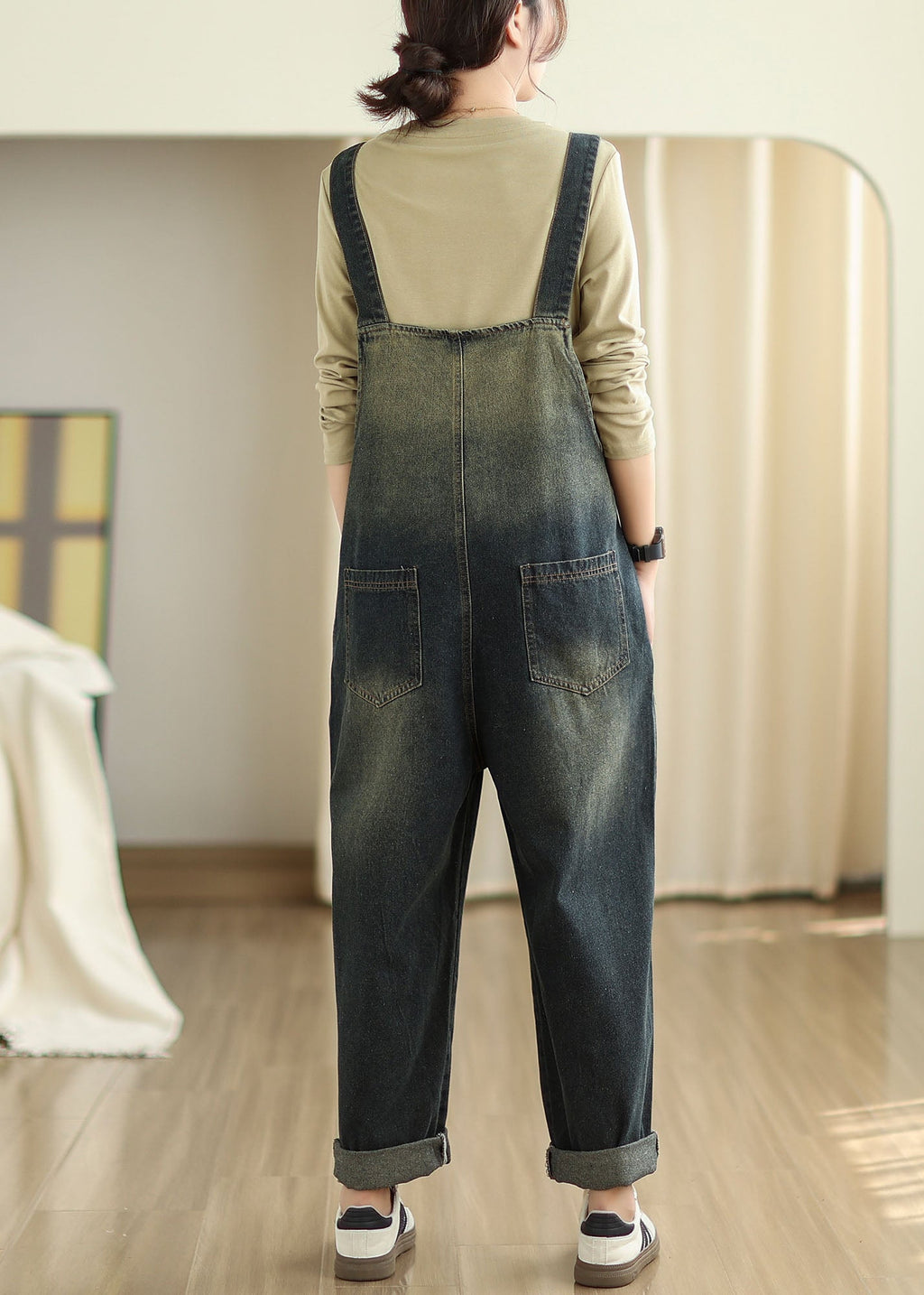 Effortlessly Elegant Garment with a Timeless Design