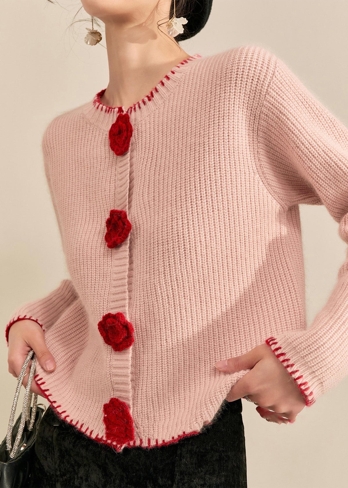 Effortlessly Elegant Cardigan with a Timeless Design