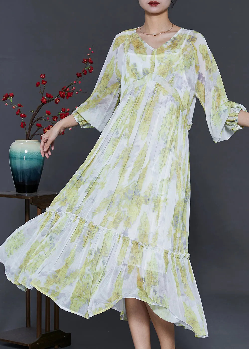 Classic Vintage Dress with a Flattering Fit