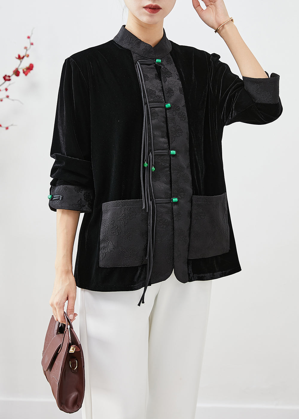 Elegantly Styled Coat for Everyday Wear