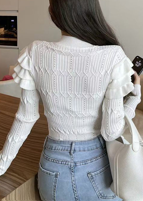 Effortlessly Elegant Sweater with a Timeless Design