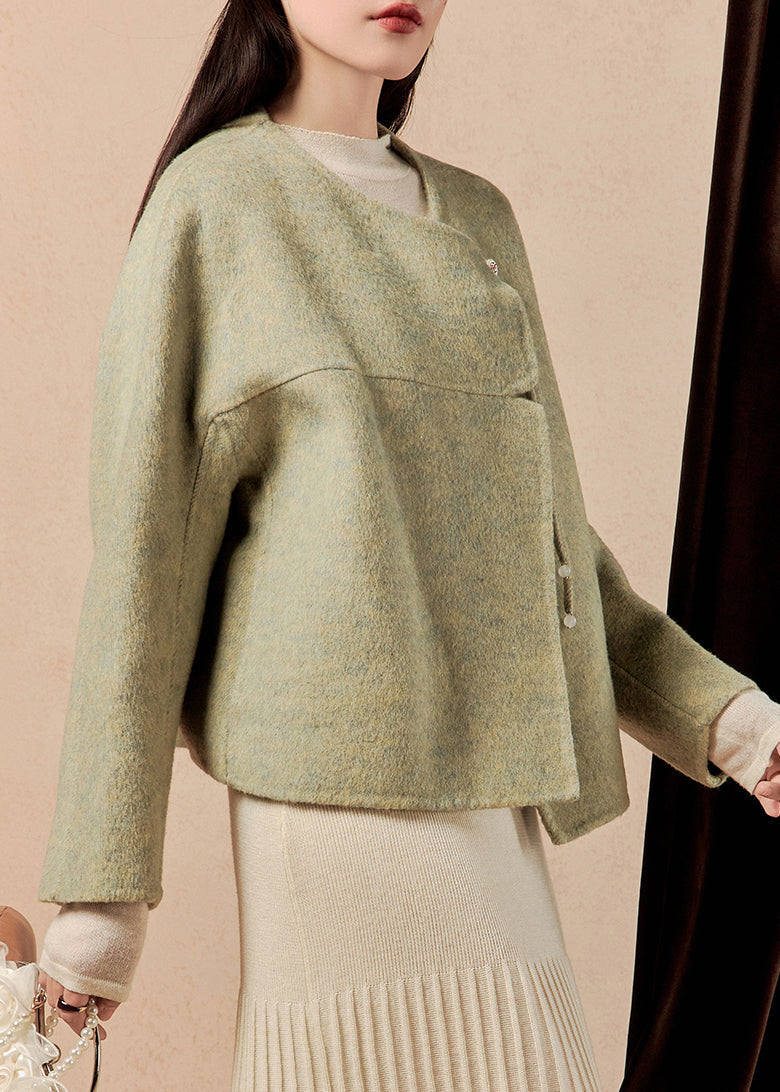 Elegantly Styled Coat for Everyday Wear