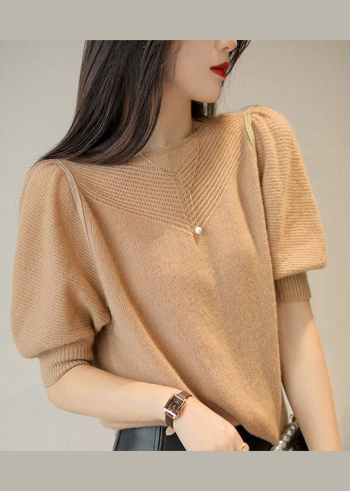 Well Tailored Top with a Graceful Silhouette