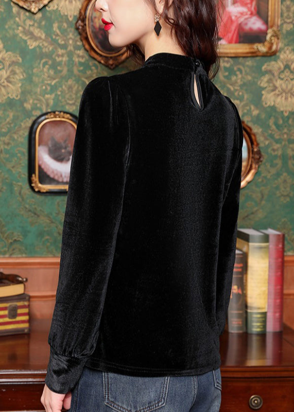A Vintage Style Top with Delicate Timeless Details