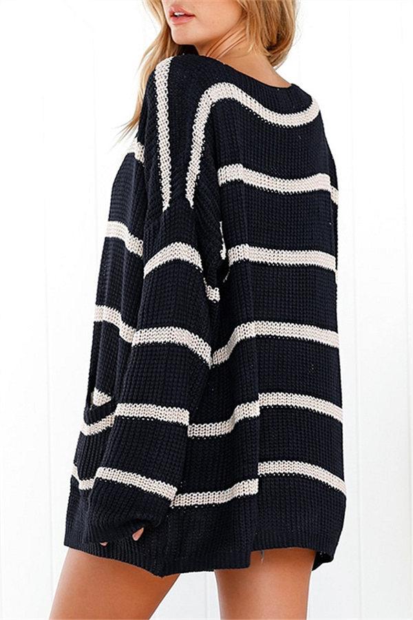 Well Tailored Cardigan with a Graceful Silhouette