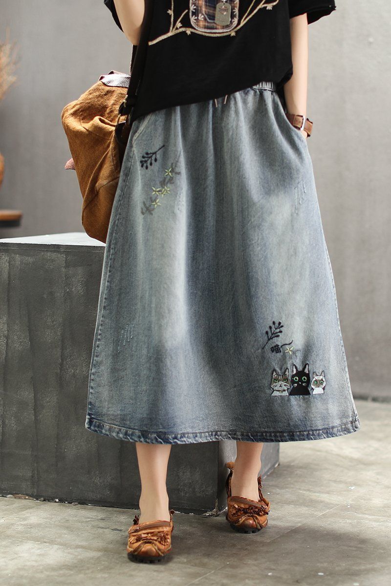 Gracefully Styled Garment for Any Occasion