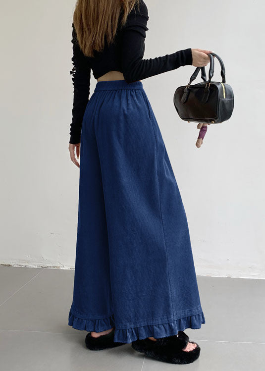 Effortlessly Elegant Pants with a Timeless Design