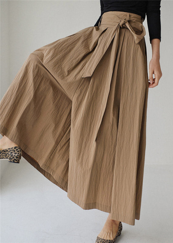 Well Tailored Pants with a Graceful Silhouette