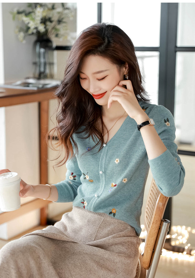 Elegantly Styled Sweater for Everyday Wear