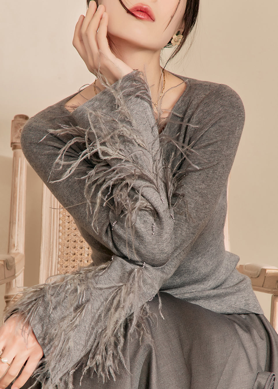 Well Tailored Sweater with a Graceful Silhouette