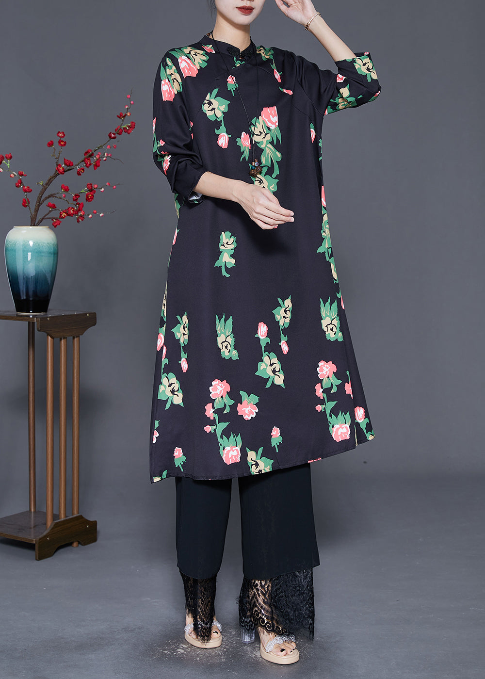 Well Tailored Dress with a Graceful Silhouette