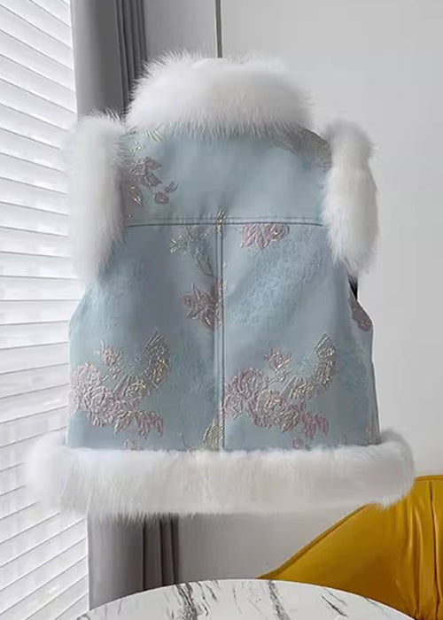 Beautifully Finished Coat in a Timeless Design