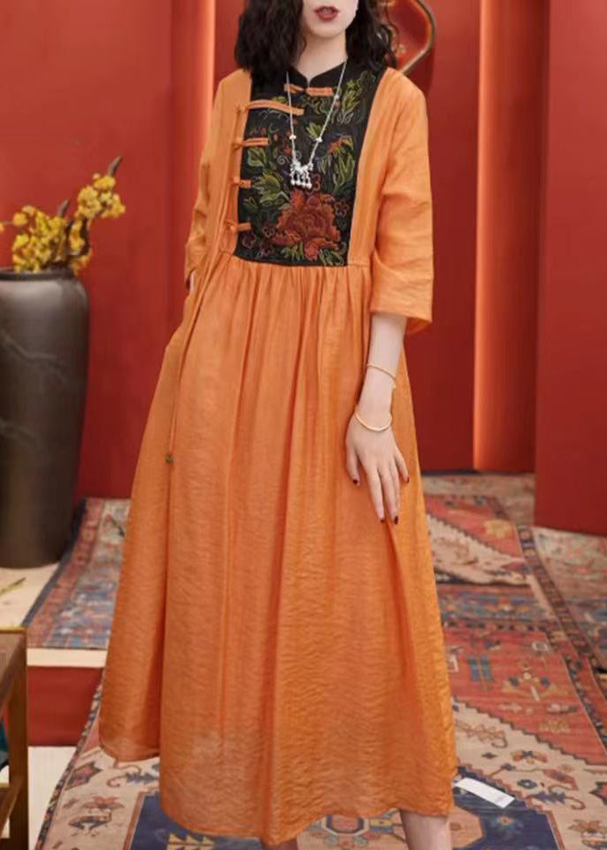 Beautifully Finished Dress in a Timeless Design