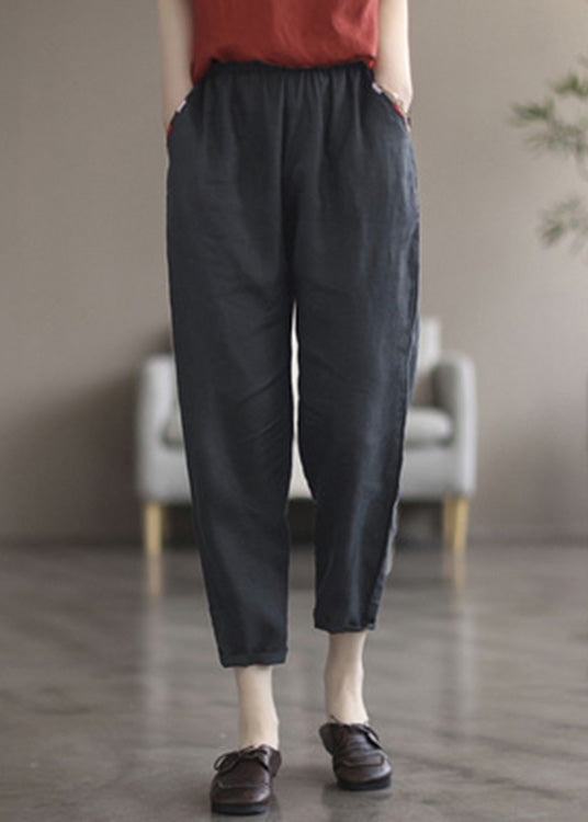 Effortlessly Elegant Pants with a Timeless Design