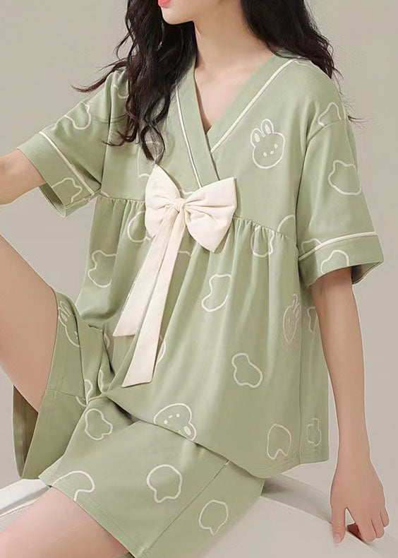 Casually Elegant Garment with a Refined Edge