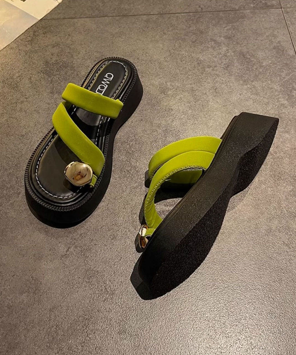 Graceful Orthopedic Sandals for Modern Look