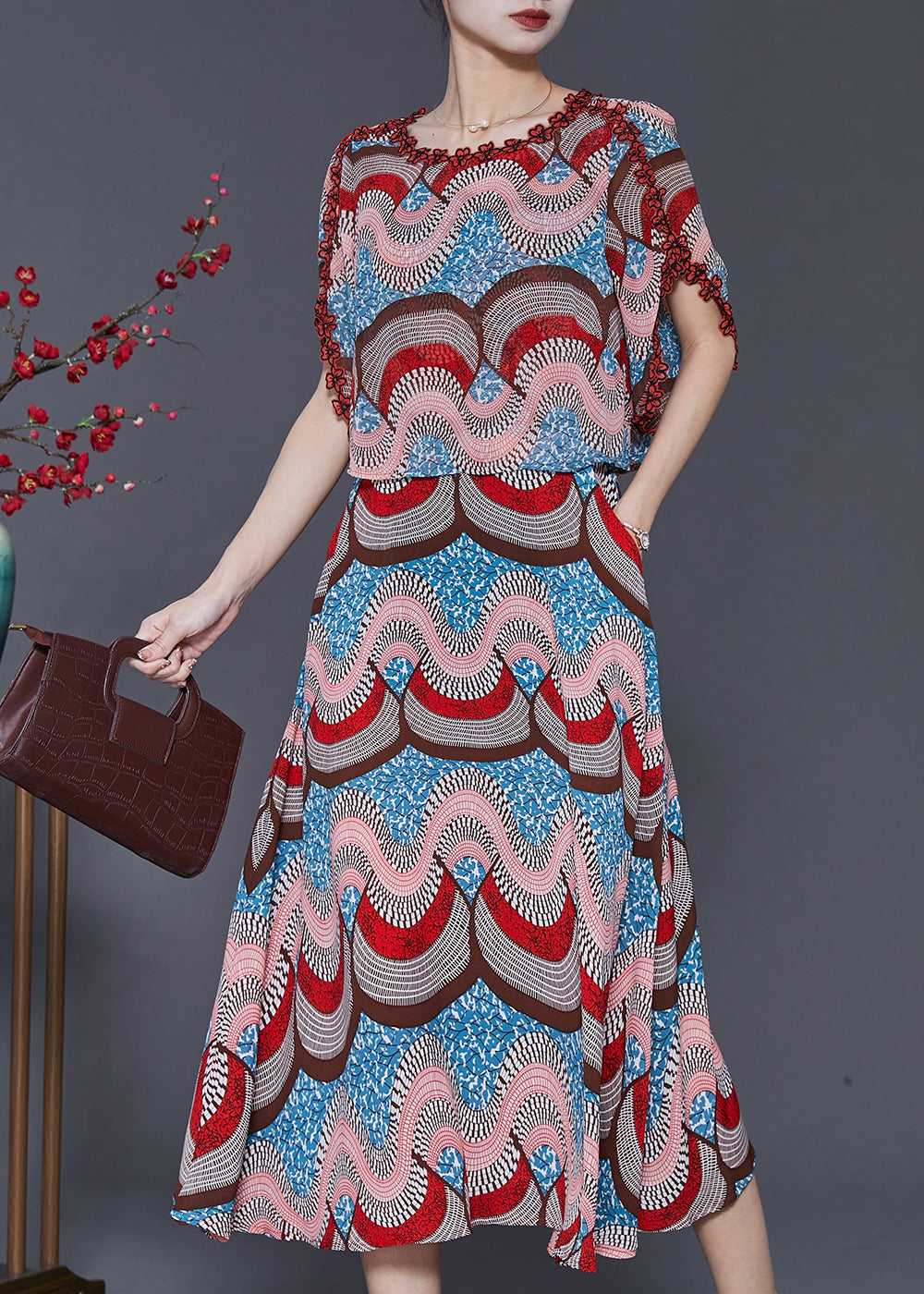 Classic Vintage Dress with a Flattering Fit