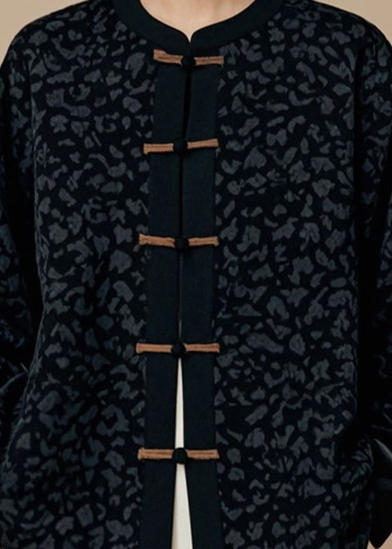 Elegantly Styled Coat for Everyday Wear