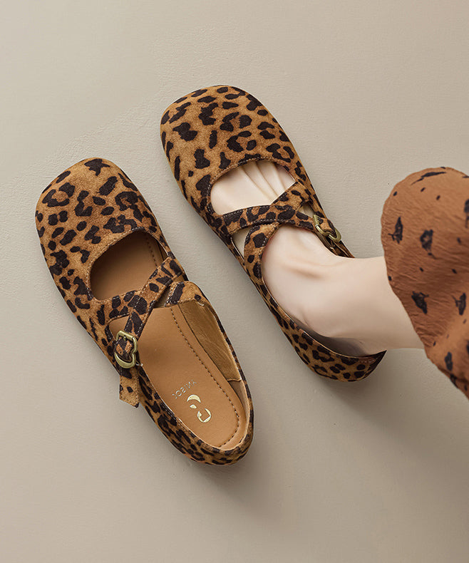 Graceful Orthopedic Flats for Modern Look