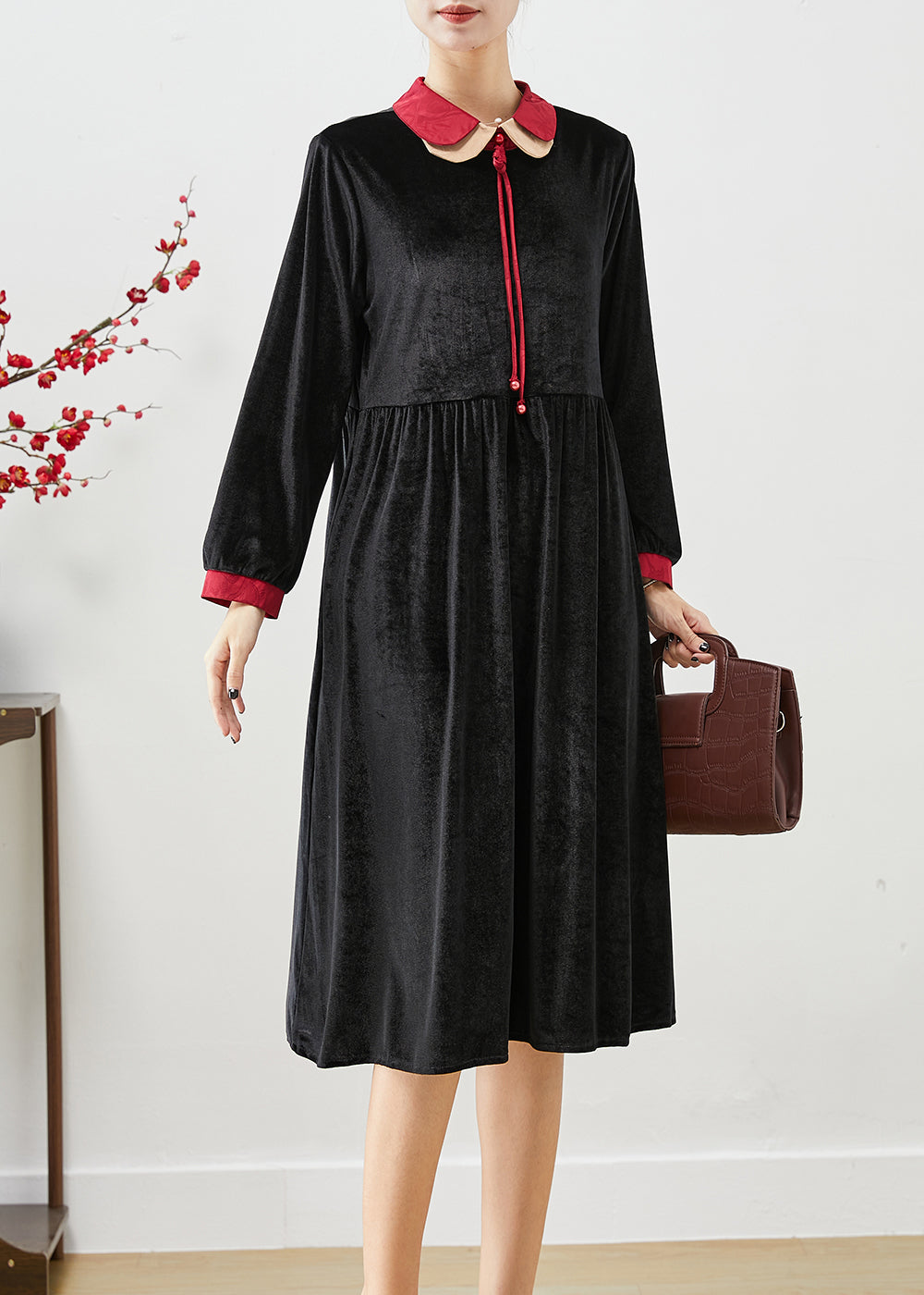 Gracefully Styled Dress for Any Occasion