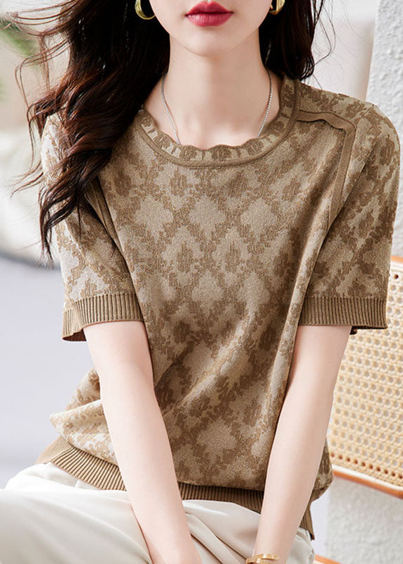 Beautifully Crafted Top in a Classic Style