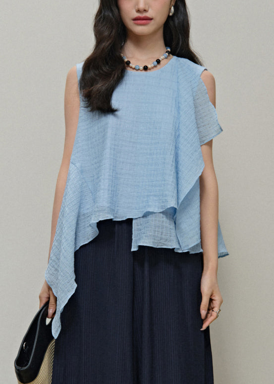 Effortlessly Elegant Top with a Timeless Design