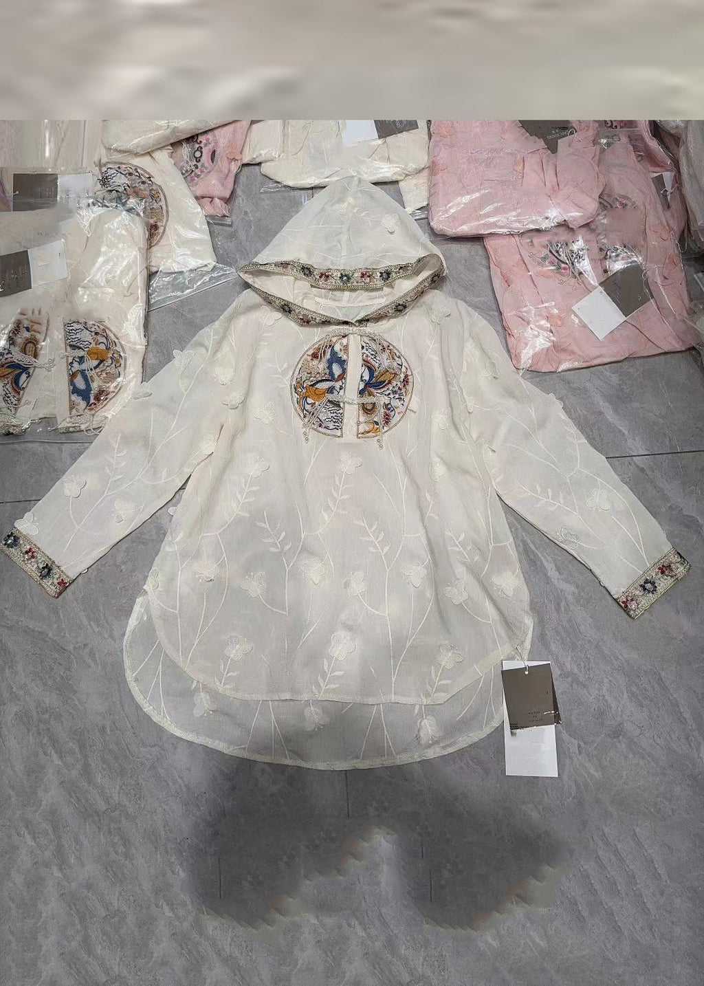 Beautifully Finished Top in a Timeless Design
