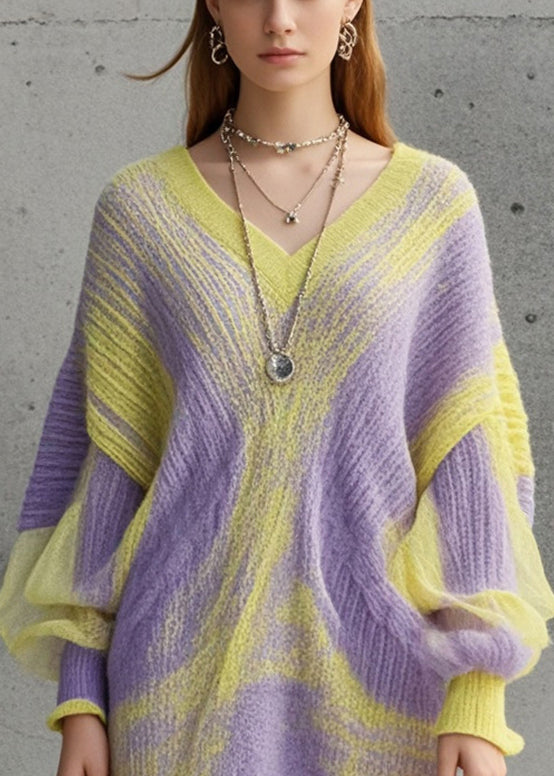 Classic Vintage Sweater with a Flattering Fit