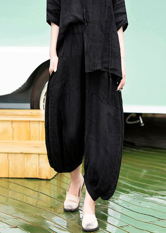 Effortlessly Elegant Pants with a Timeless Design