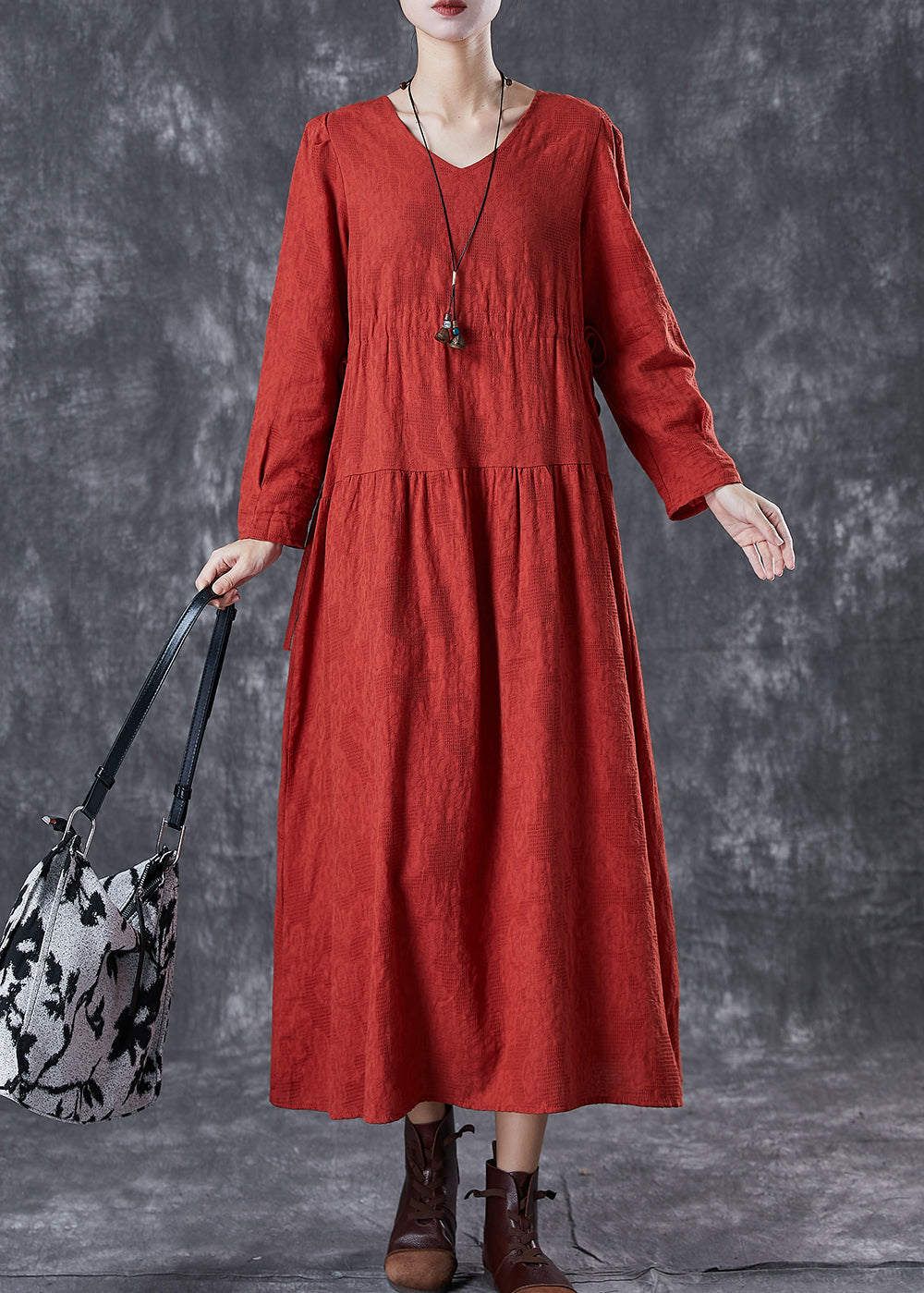 Classic Vintage Dress with a Flattering Fit