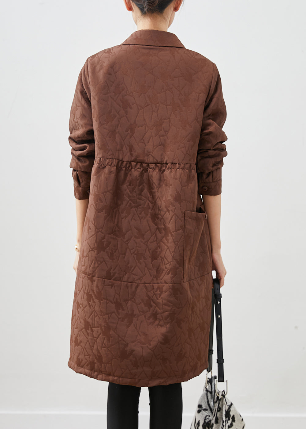 Well Tailored Coat with a Graceful Silhouette