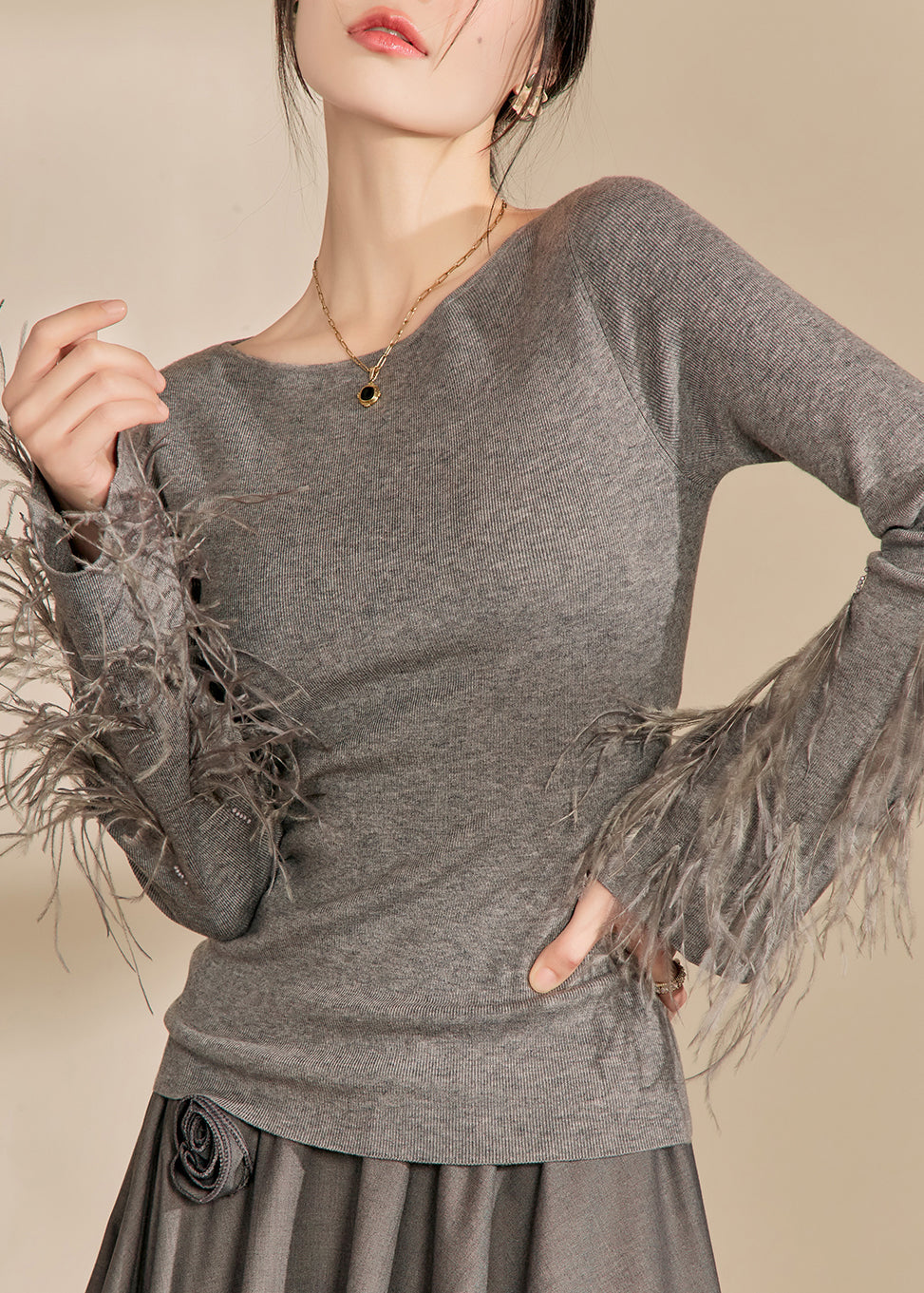 Well Tailored Sweater with a Graceful Silhouette