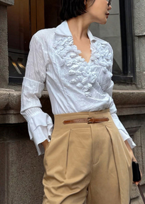 Effortlessly Elegant Blouse with a Timeless Design