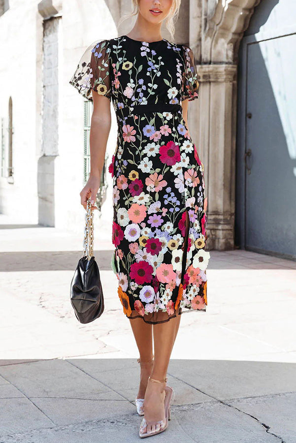 Effortlessly Elegant Dress with a Timeless Design