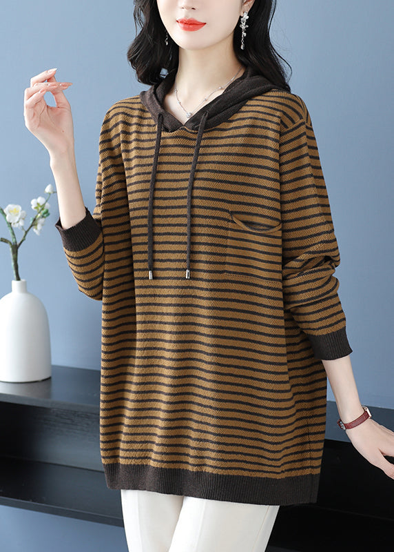 Classic Vintage Sweater with a Flattering Fit