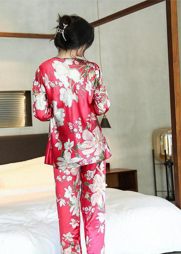 Casually Elegant Garment with a Refined Edge