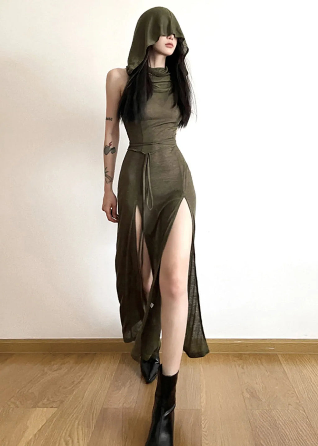 Gracefully Styled Dress for Any Occasion