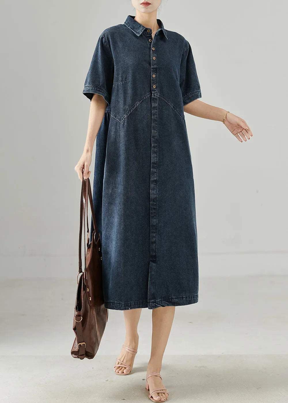 Well Tailored Dress with a Graceful Silhouette
