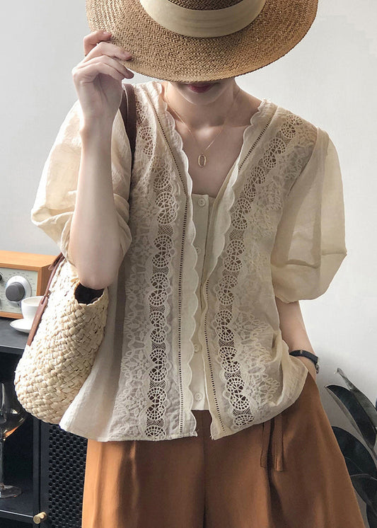 Elegantly Styled Blouse for Everyday Wear