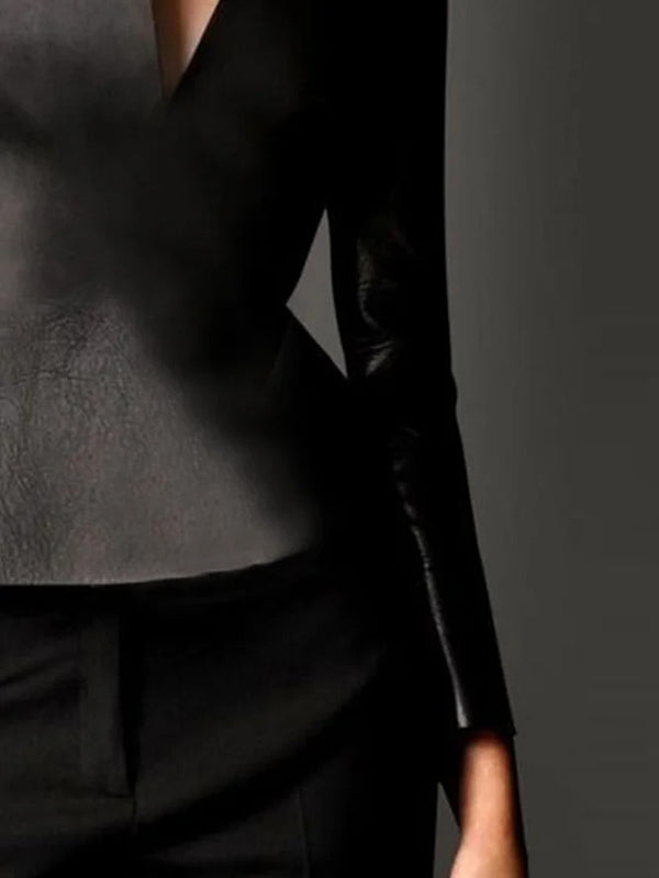 Effortlessly Elegant T-Shirt with a Timeless Design
