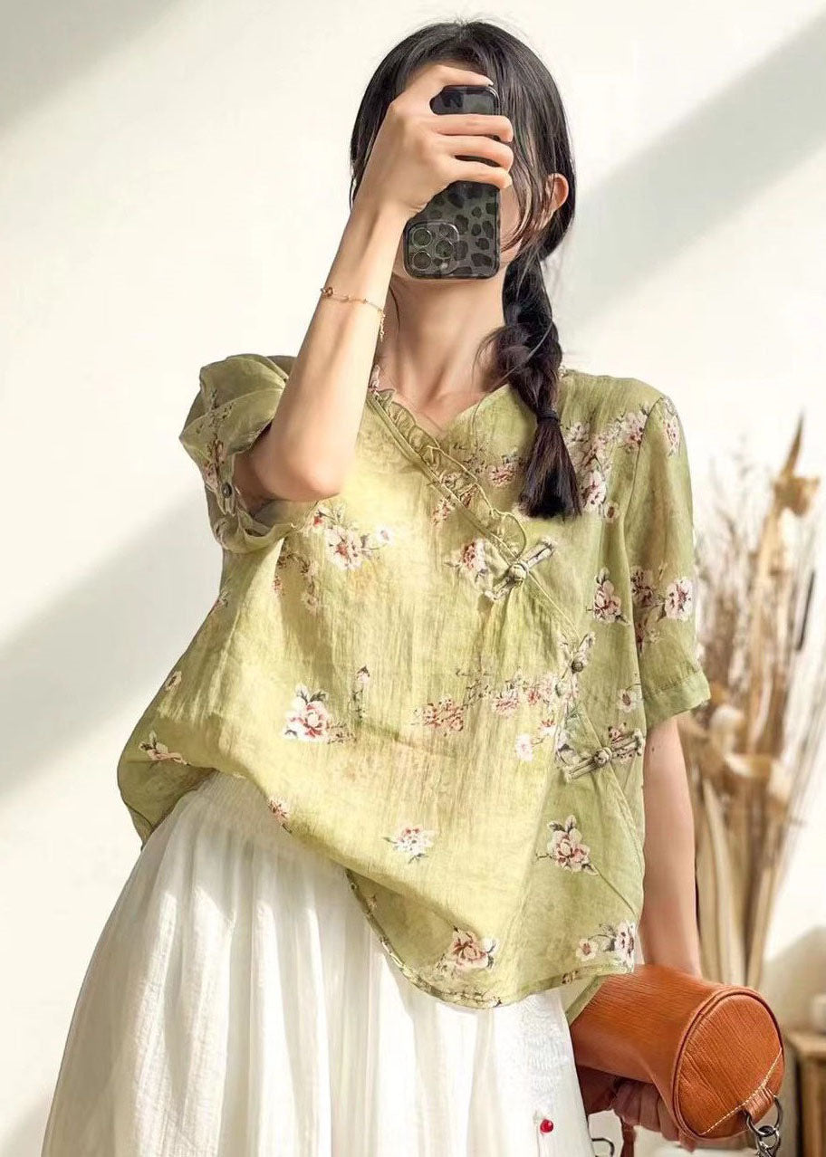 A Vintage Style Top with Delicate Timeless Details