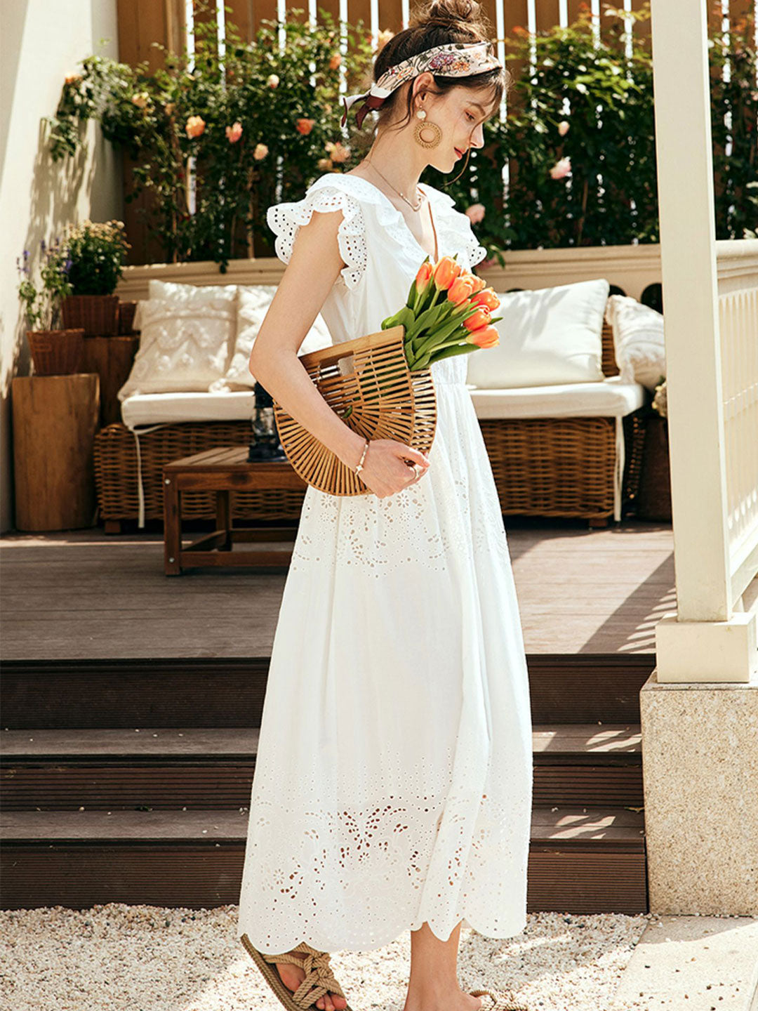 Effortlessly Elegant Dress with a Timeless Design