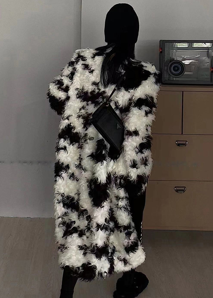 Sophisticated Coat with a Clean Classic Look