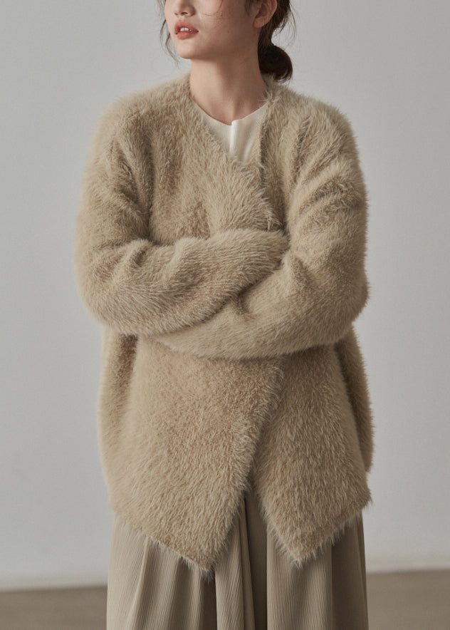 Classic Vintage Cardigan with a Flattering Fit