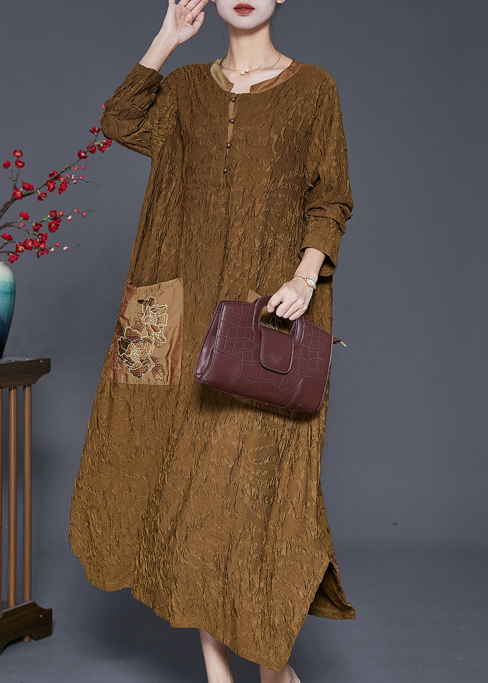 Gracefully Styled Dress for Any Occasion
