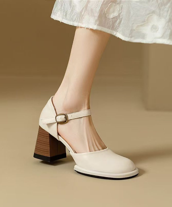 Graceful Orthopedic Sandals for Modern Look