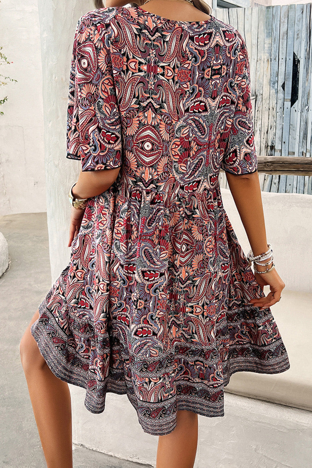 Beautifully Finished Dress in a Timeless Design